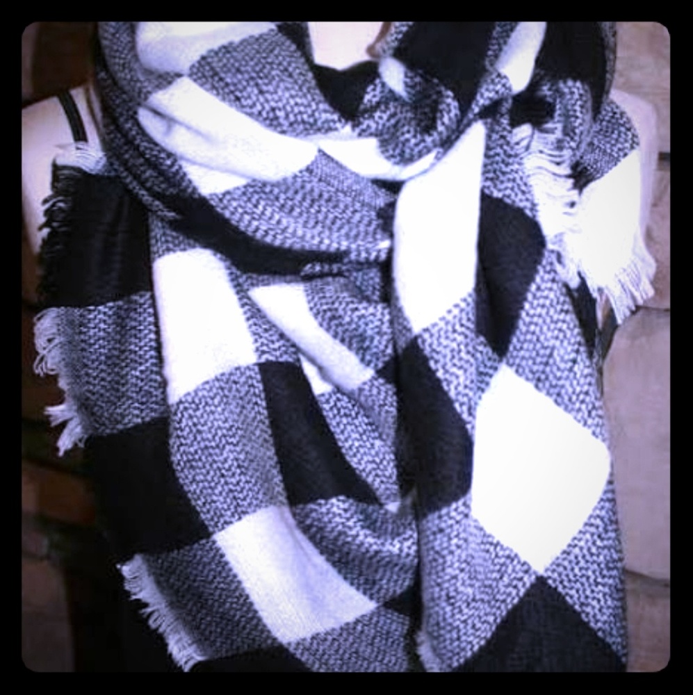 Black and white buffalo plaid scarf